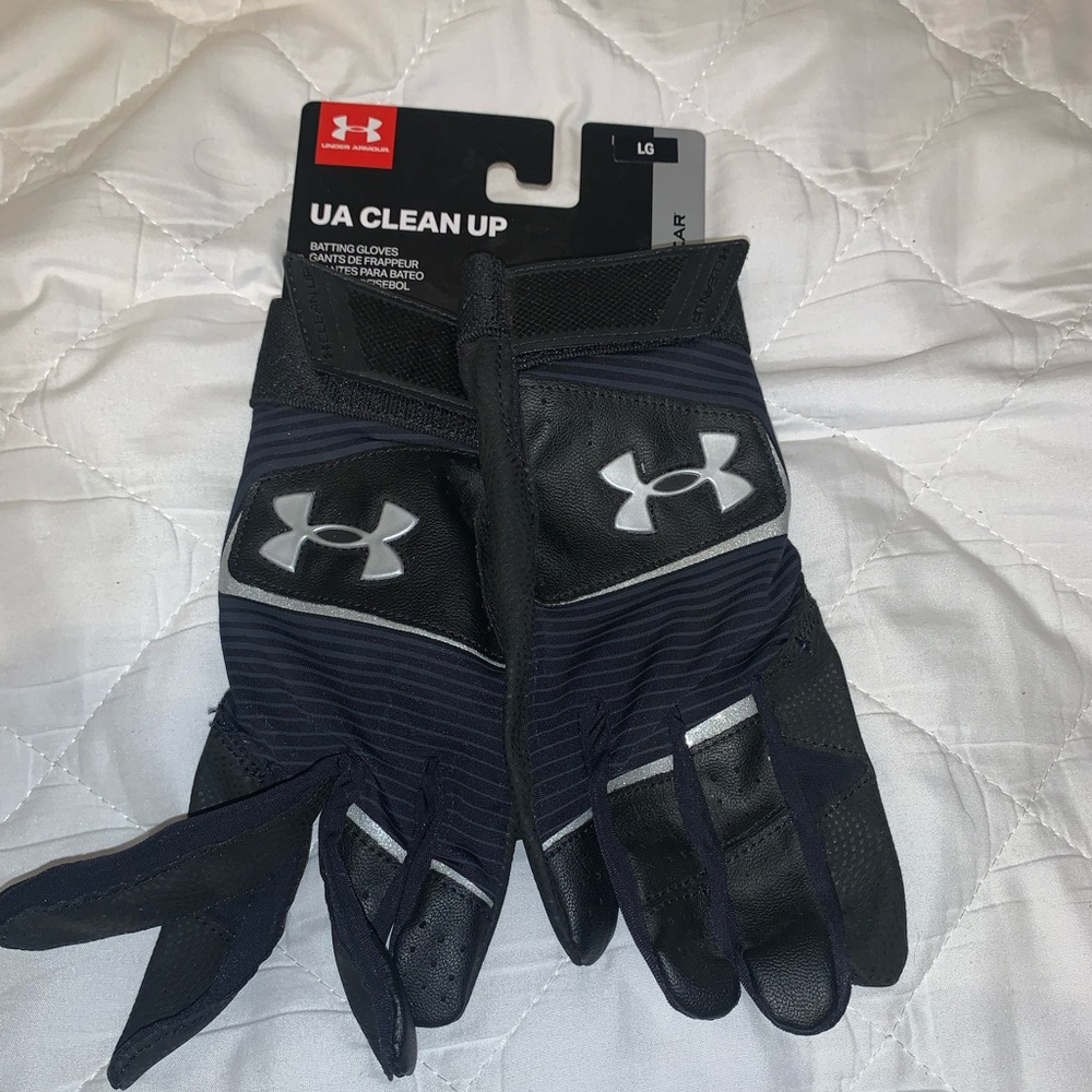 NWT Boy Large UA batting gloves Heat Gear